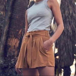 Athleta Skyline Short II Tuscan Gold